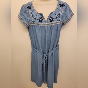Style & Co Chambray Ladies Embroidered Shift Dress